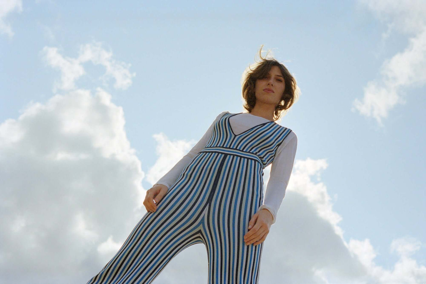 ALDOUS HARDING SHARES 'OLD PEEL'